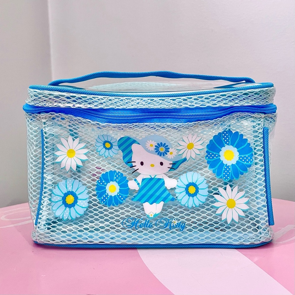 Hello Kitty Train Case